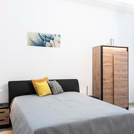 Astoria Tiny Apartment ブダペスト エクステリア 写真
